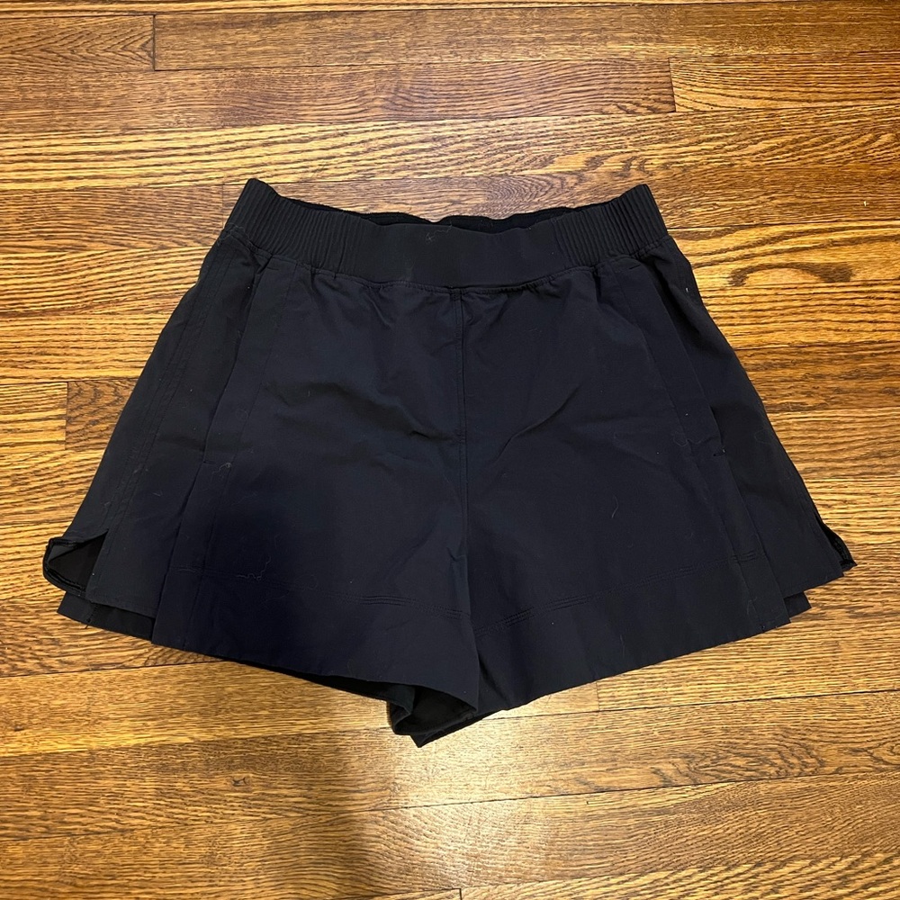 Lululemon Stretch Woven Relaxed Fit High Rise Short 4”